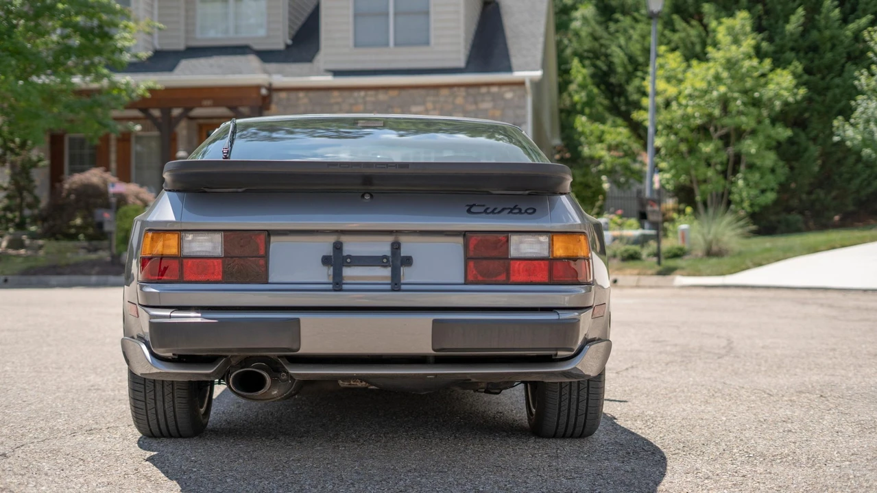 1986 Porsche 944 Turbo - Image 8 of 31