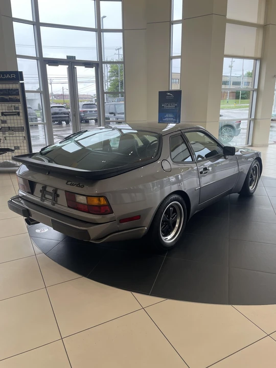 1986 Porsche 944 Turbo - Image 10 of 31