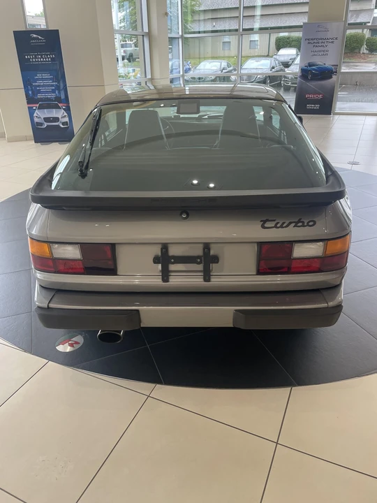 1986 Porsche 944 Turbo - Image 24 of 31