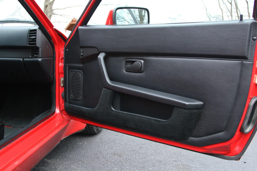 1986 Porsche 944 Turbo - Image 27 of 31