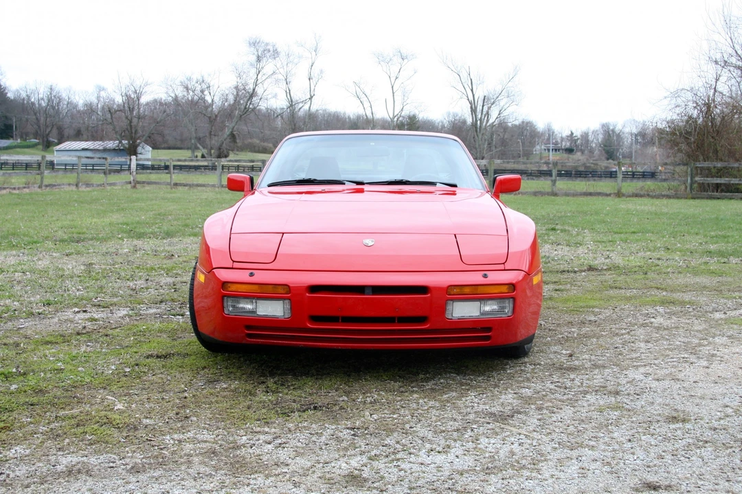 1986 Porsche 944 Turbo - Image 2 of 31