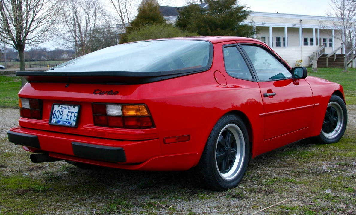 1986 Porsche 944 Turbo - Image 10 of 31