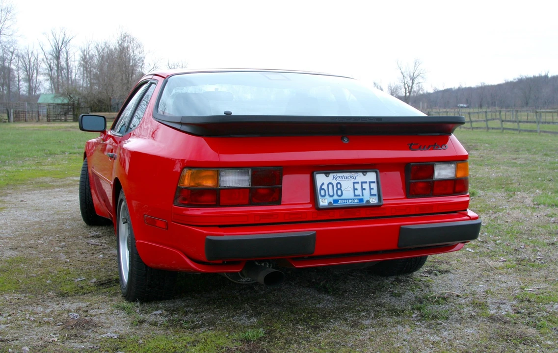 1986 Porsche 944 Turbo - Image 8 of 31