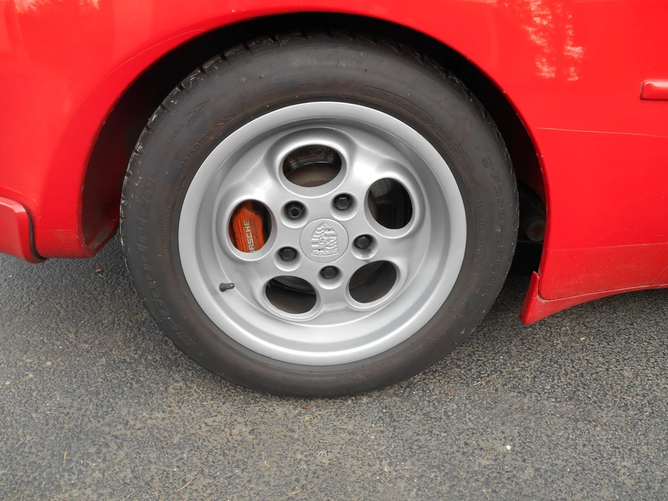 1986 Porsche 944 Turbo - Image 11 of 31