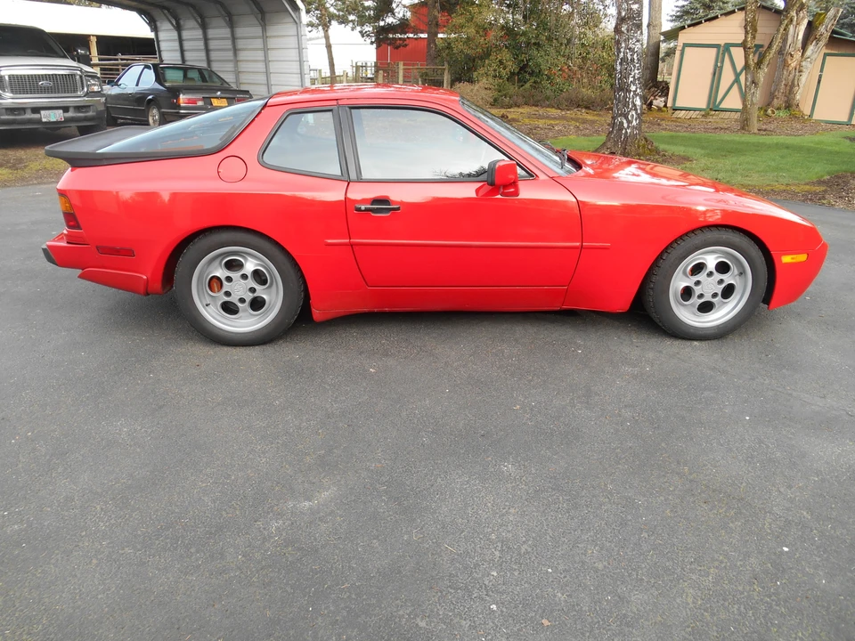 1986 Porsche 944 Turbo - Image 2 of 31