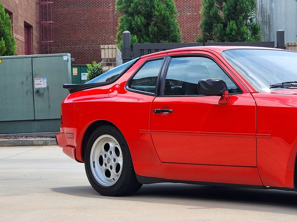 1986 Porsche 944 Turbo - Image 19 of 31