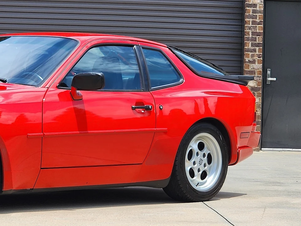1986 Porsche 944 Turbo - Image 6 of 31