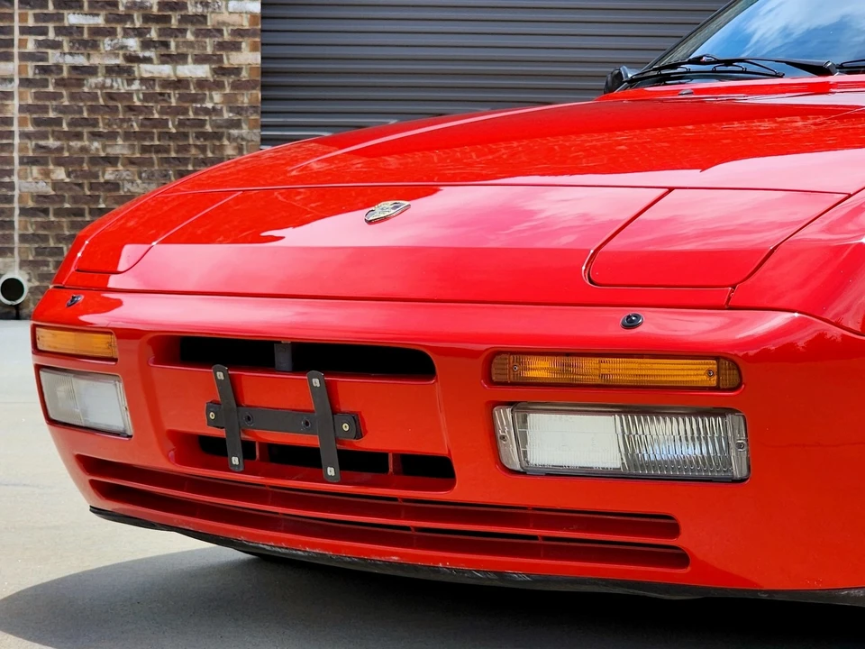 1986 Porsche 944 Turbo - Image 26 of 31