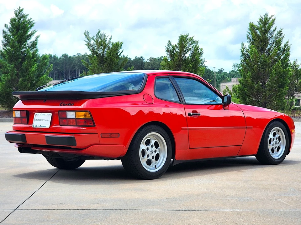 1986 Porsche 944 Turbo - Image 14 of 31