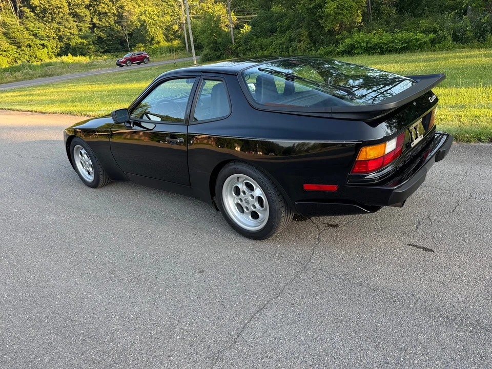 1986 Porsche 944 Turbo - Image 25 of 31