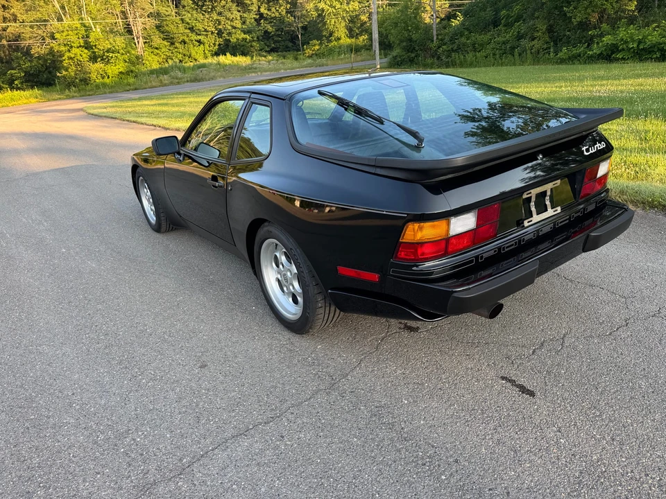1986 Porsche 944 Turbo - Image 26 of 31