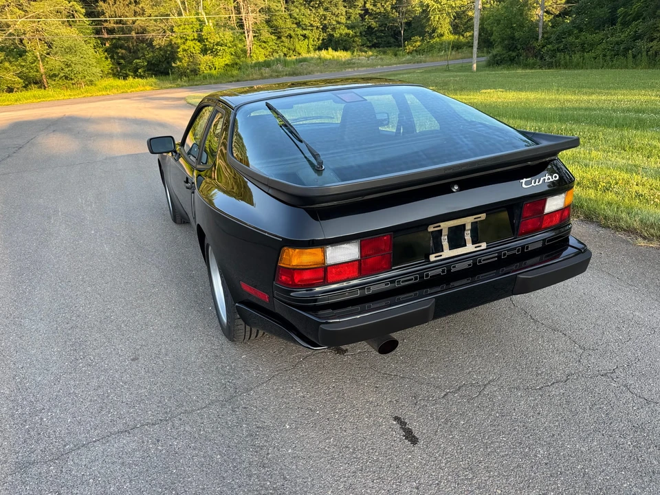 1986 Porsche 944 Turbo - Image 27 of 31