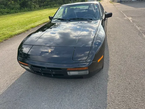 1986 Porsche 944 Turbo - Image 2 of 31