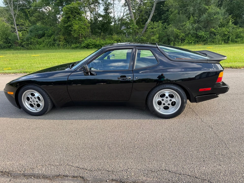 1986 Porsche 944 Turbo - Image 5 of 31