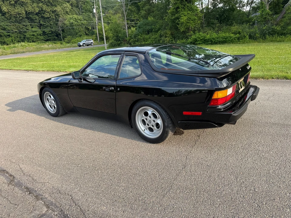 1986 Porsche 944 Turbo - Image 6 of 31