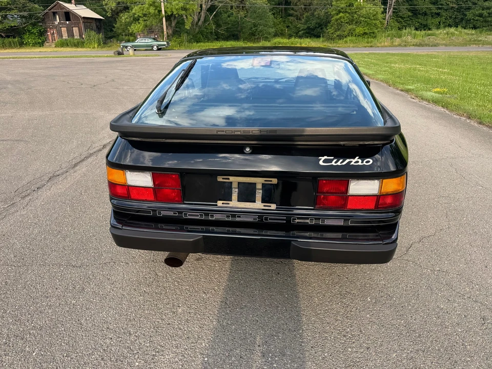 1986 Porsche 944 Turbo - Image 9 of 31
