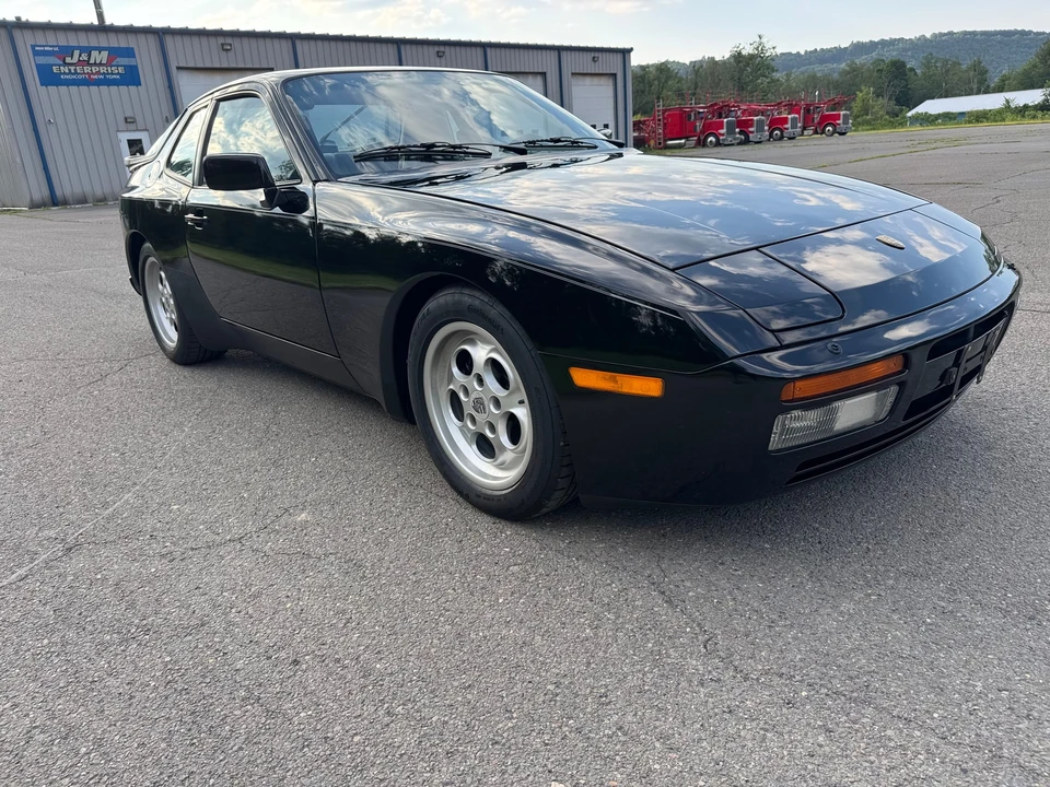 1986 Porsche 944 Turbo - Image 15 of 31
