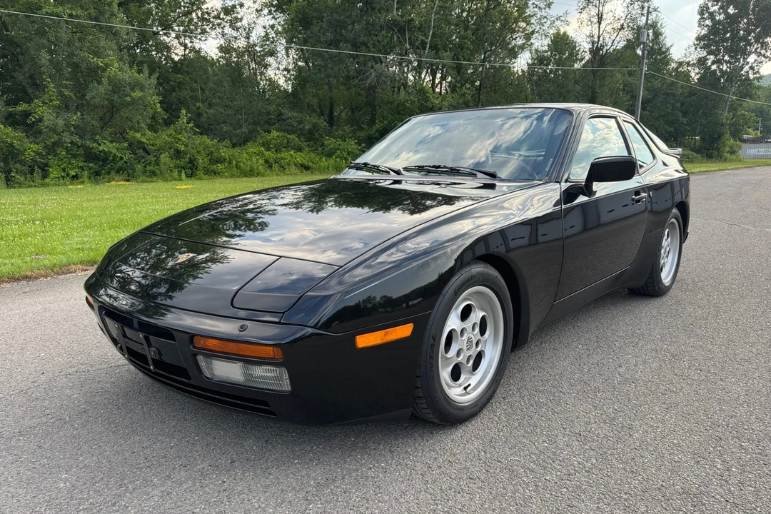 1986 Porsche 944 Turbo - Image 1 of 31