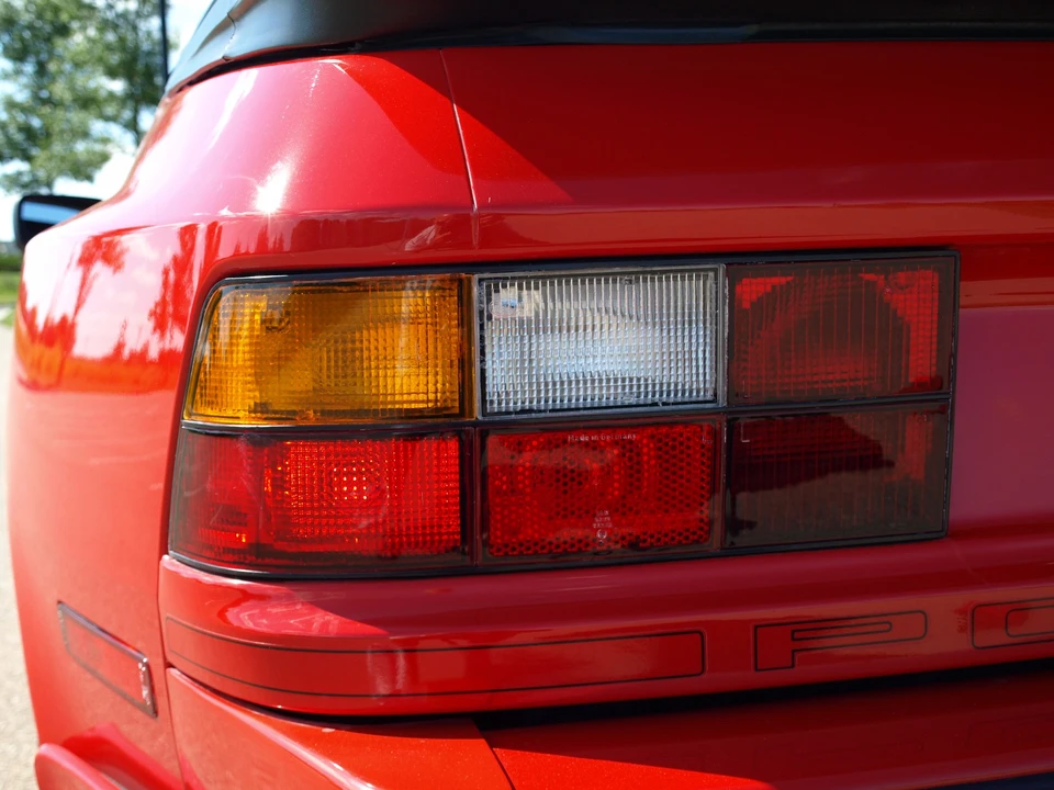 1986 Porsche 944 Turbo - Image 27 of 31