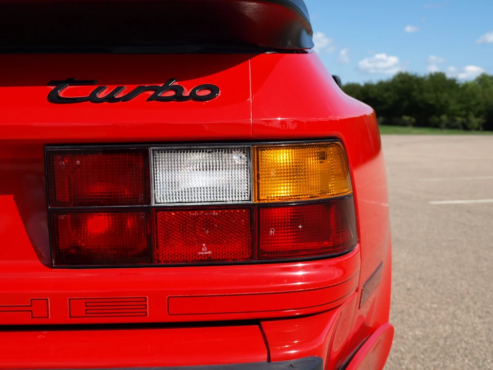 1986 Porsche 944 Turbo - Image 28 of 31