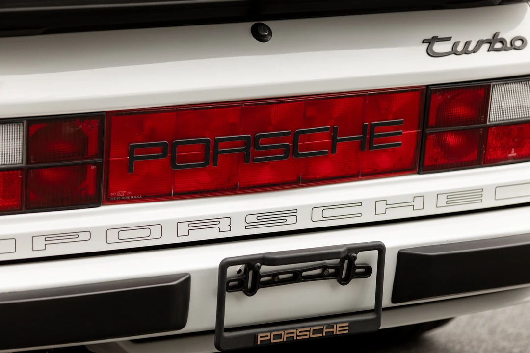 1986 Porsche 944 Turbo - Image 27 of 31