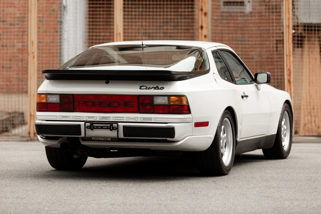 1986 Porsche 944 Turbo - Image 3 of 31