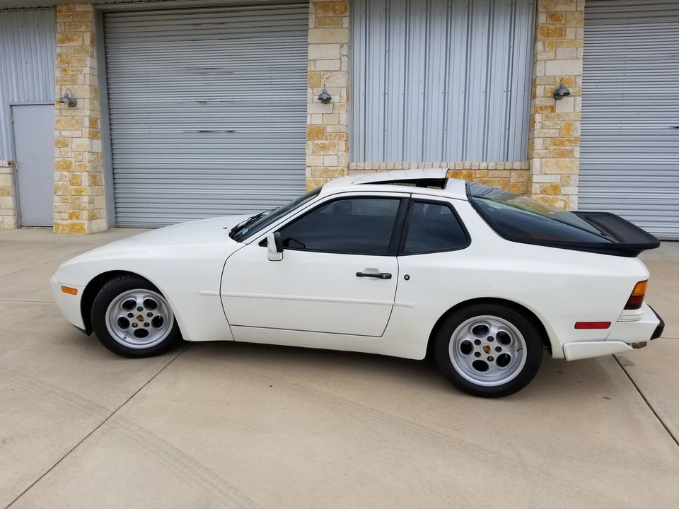 1986 Porsche 944 Turbo - Image 5 of 31