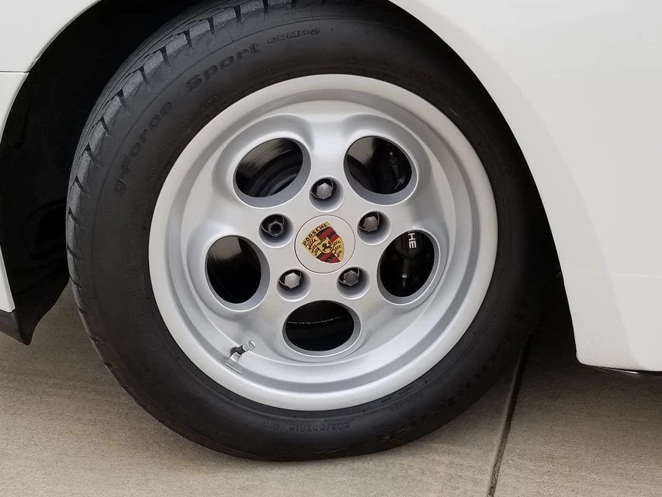 1986 Porsche 944 Turbo - Image 28 of 31