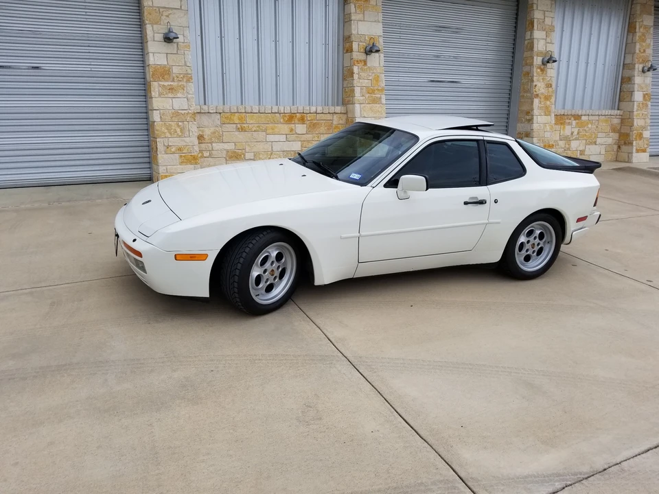 1986 Porsche 944 Turbo - Image 8 of 31