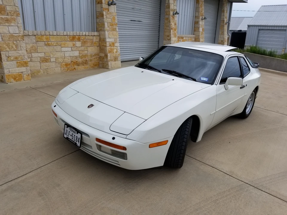 1986 Porsche 944 Turbo - Image 10 of 31