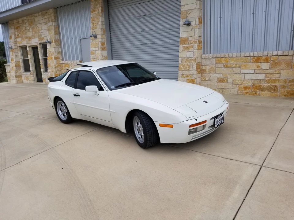 1986 Porsche 944 Turbo - Image 14 of 31