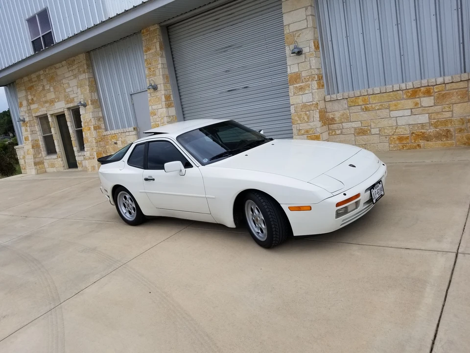 1986 Porsche 944 Turbo - Image 15 of 31