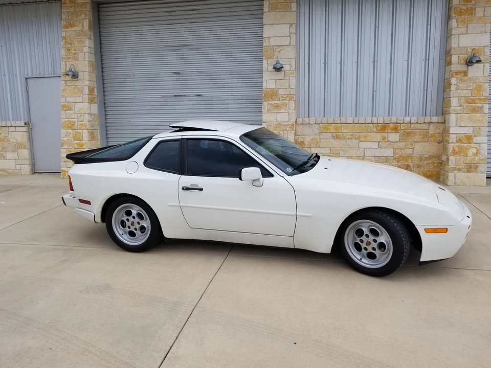 1986 Porsche 944 Turbo - Image 18 of 31