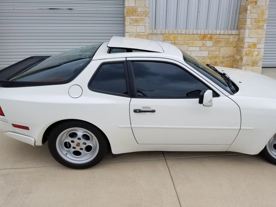 1986 Porsche 944 Turbo - Image 20 of 31