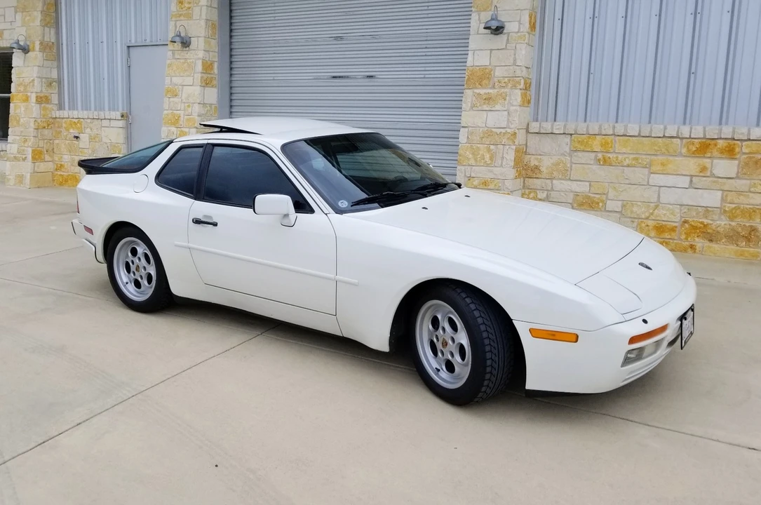 1986 Porsche 944 Turbo - Image 17 of 31