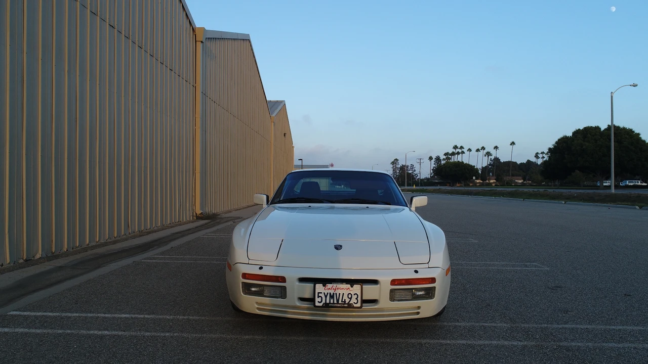 1986 Porsche 944 Turbo - Image 11 of 31
