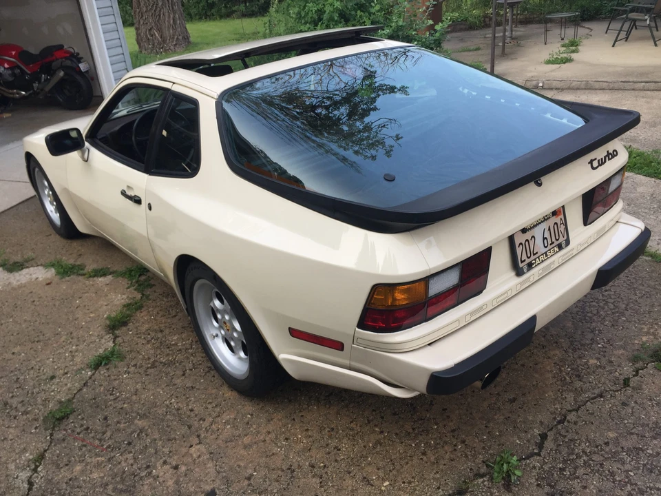 1986 Porsche 944 Turbo - Image 23 of 31