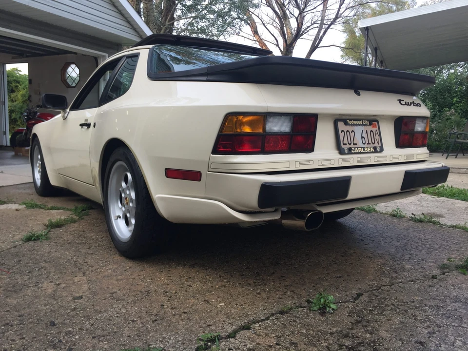 1986 Porsche 944 Turbo - Image 24 of 31