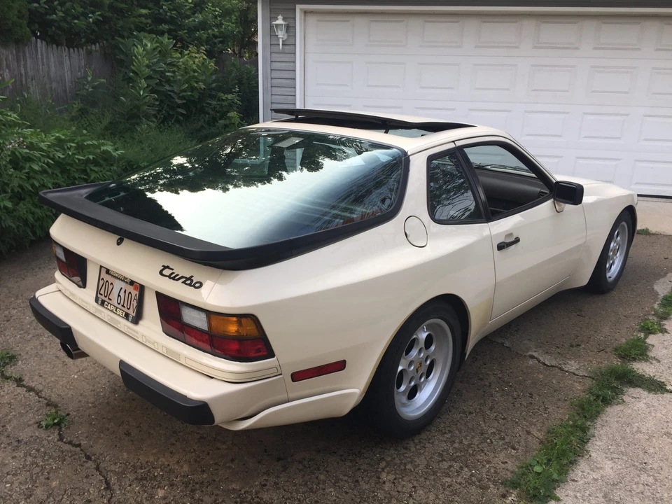 1986 Porsche 944 Turbo - Image 14 of 31