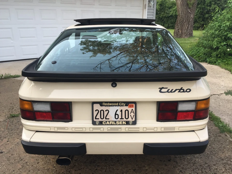 1986 Porsche 944 Turbo - Image 17 of 31