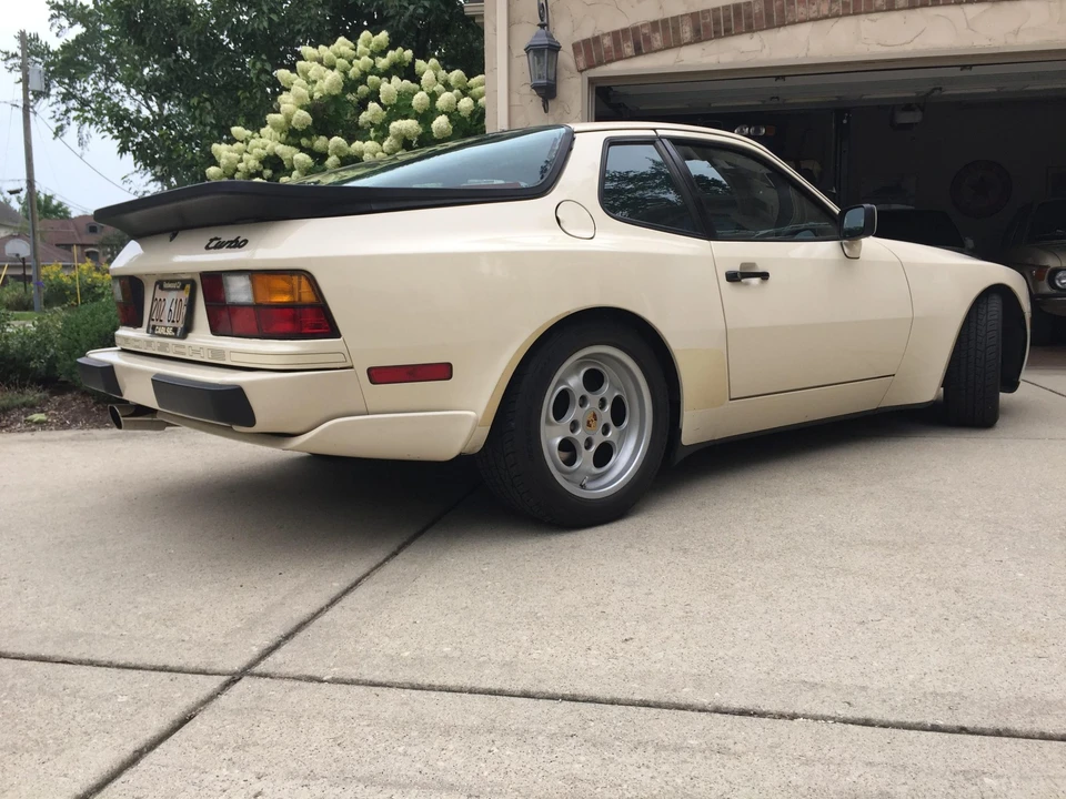 1986 Porsche 944 Turbo - Image 3 of 31