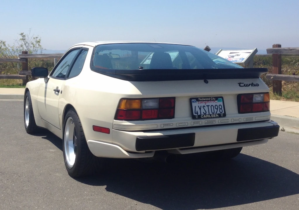 1986 Porsche 944 Turbo - Image 11 of 31