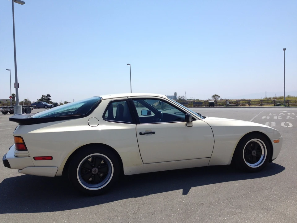 1986 Porsche 944 Turbo - Image 7 of 31