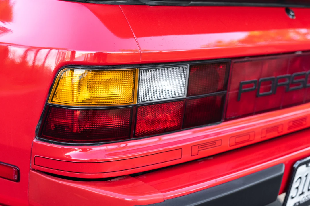 1986 Porsche 944 Turbo - Image 23 of 31