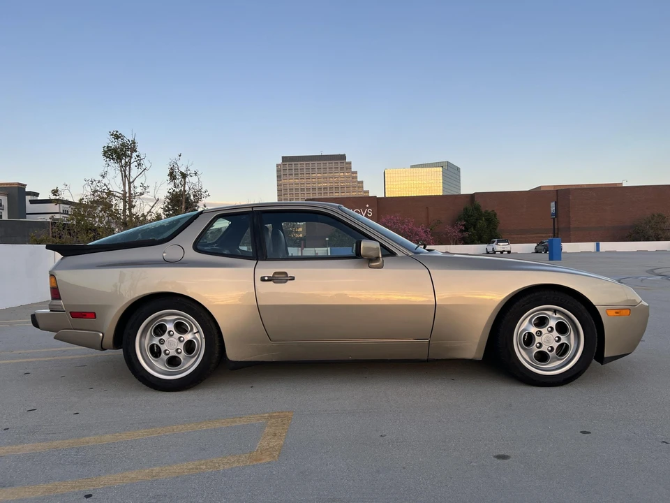 1986 Porsche 944 Turbo - Image 17 of 31