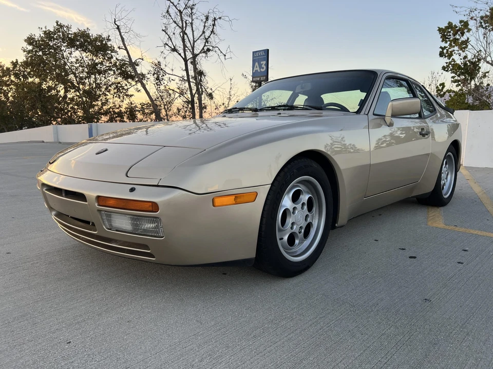 1986 Porsche 944 Turbo - Image 12 of 31