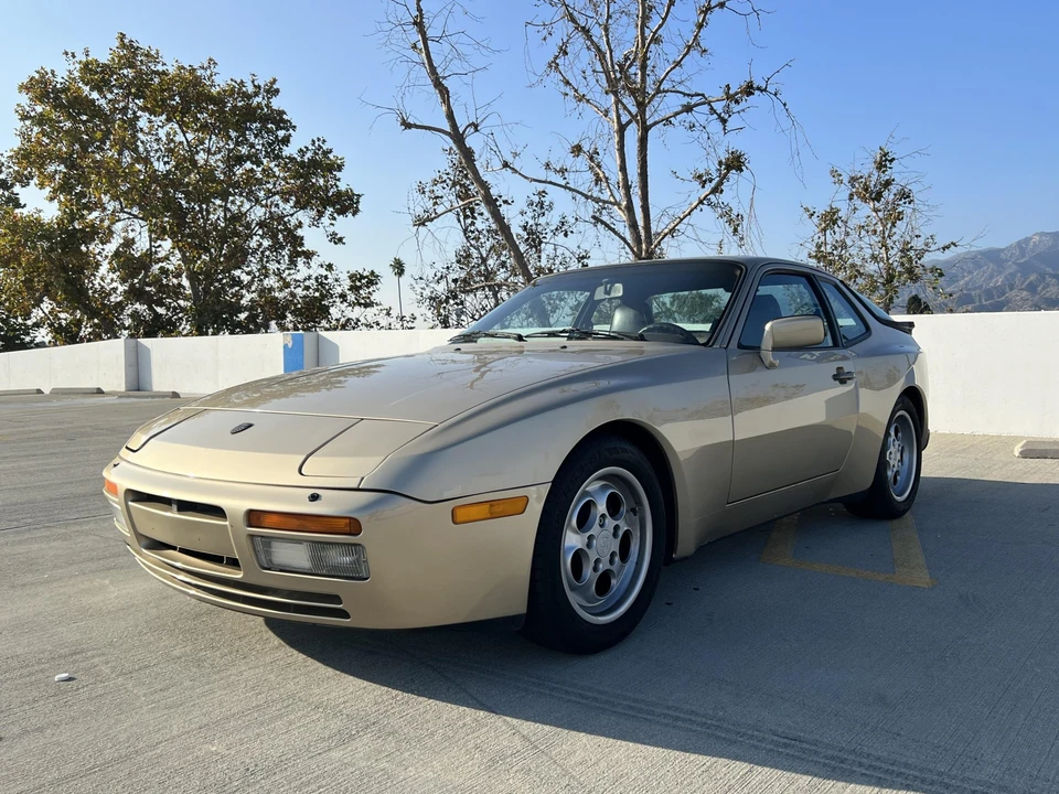 1986 Porsche 944 Turbo - Image 26 of 31