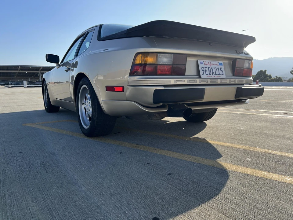 1986 Porsche 944 Turbo - Image 22 of 31