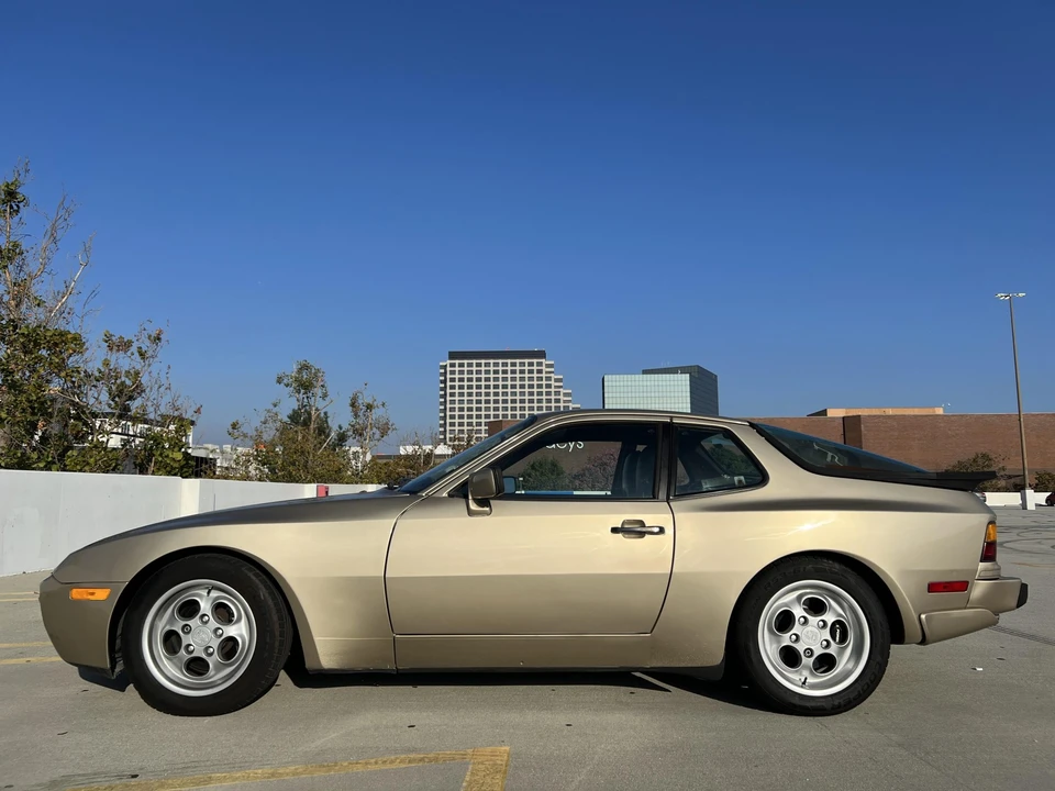 1986 Porsche 944 Turbo - Image 24 of 31