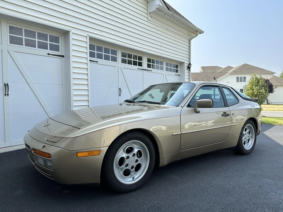 1986 Porsche 944 Turbo - Image 14 of 31